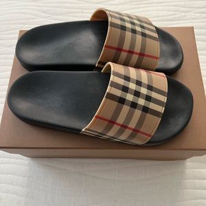 Burberry checkered sandals